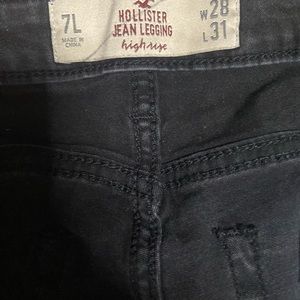 HOLLISTER BLACK light wash stretch jeans. Size 28/7Long . Rn 65766